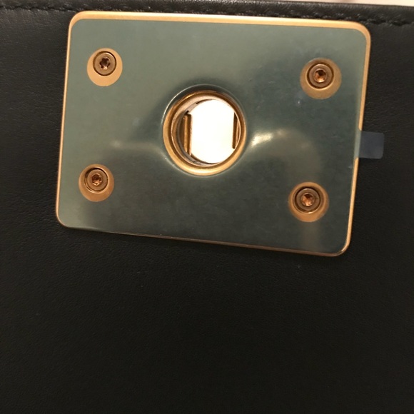 🚨SOLD🚨 CHANEL Boy Flap Bag - Picture 5 of 8